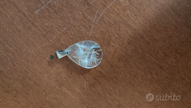 Ciondolo in resina con veri fiori di soffione