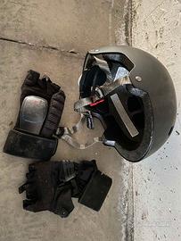 Protezioni per pattini in linea bambini casco ecc