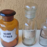 Antiche bottiglie farmacia