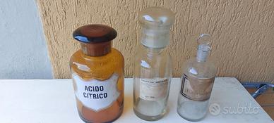 Antiche bottiglie farmacia