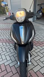 Beverly 300 i.e. POLICE