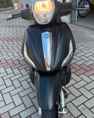 Beverly 300 i.e. POLICE