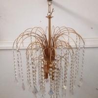 Lampadario in ottone e cristalli. Vintage