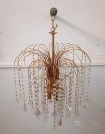 Lampadario in ottone e cristalli. Vintage