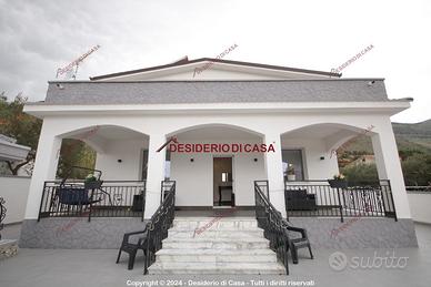 Casa, Chiusa Nuova, Carini.