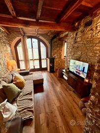 Disponibile 2 camere con giardino + posto auto