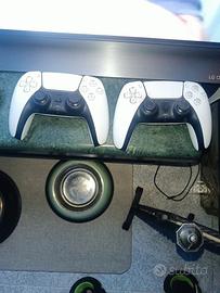 ps5 usata pochissimo con 2 joystick e giochi