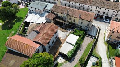 COMPLESSO A ROSSANO VENETO