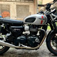 Triumph street twin 900