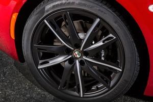 Cerchi Alfa Romeo 4C 17/18" originali con gomme