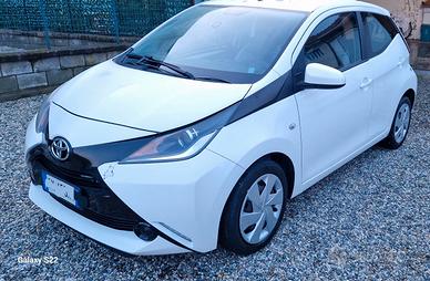 TOYOTA AYGO 1.0