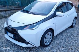 TOYOTA AYGO 1.0