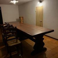 Tavoli e sedie in rovere