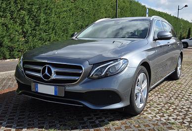 Mercedes-Benz E 220 d / PDC - gancio traino