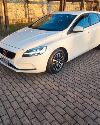 Volvo V40 plus anno 2018