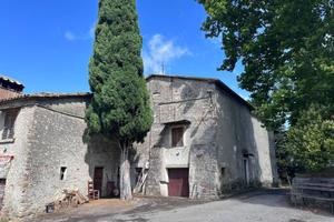 Appartamento di 300 m² con 4 locali e box auto a S