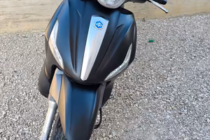 Piaggio Beverly 350 Sport Touring (ABS/ASR) – Cond