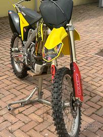 Suzuki rmz 250