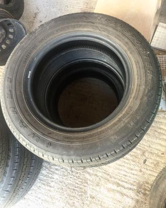 Pneumatici tubeless  185/75 r16 nuovi