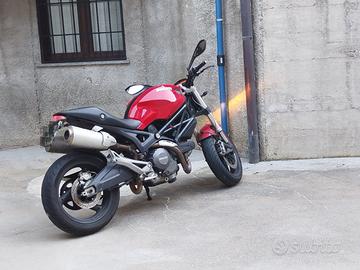 Ducati Monster 696 - 2009
