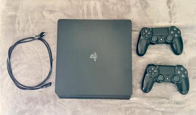 Playstation 4 (PS4)