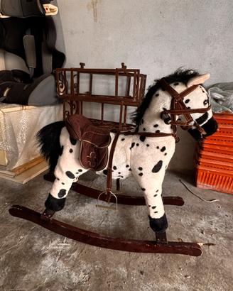 Cavallino a dondolo