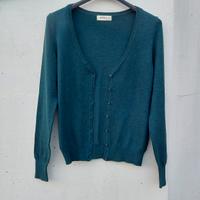 Cardigan colore verde scuro. 