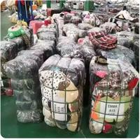 Lotto stock abbigliamento accessori