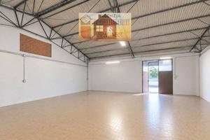 Immobile di 330 m² a Campi Bisenzio