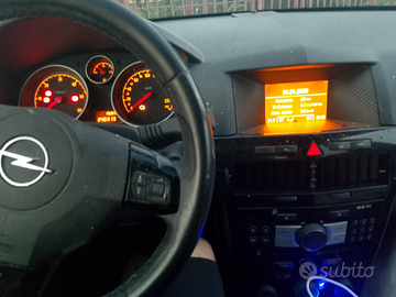 Opel Astra famigliare
