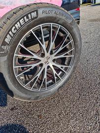 Pneumatici invernali Michelin con cerchi Mak r19