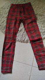 pantalone tartan rosso stradivarius