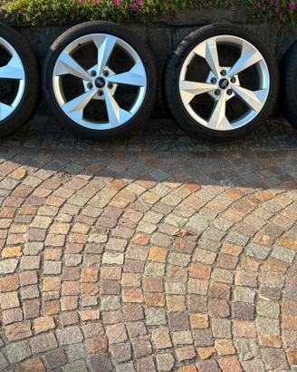 Kit gomme+cerchi Audi