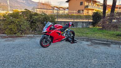 ducati panigale v2