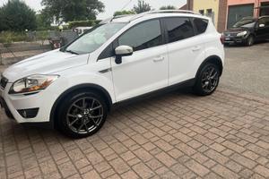 Ford Kuga 2.0 TDCi - anno 2010 - € 4.900