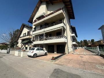 Trilocale esclusivo in centro con garage e una sol