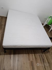 Materasso matrimoniale con rete ortopedica
