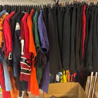 Stock abbigliamento usato college americani 7 euro