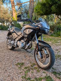Moto BMW f 650 cs Scarver