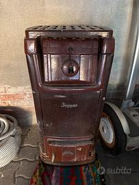 Stufa antica in ghisa