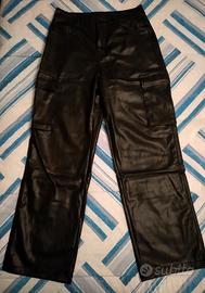 Pantaloni cargo uomo in ecopelle 