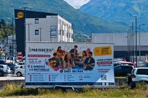 rimorchio posterbus vela pubblicitaria