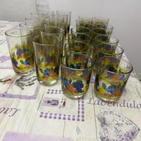 Set bicchieri vintage in vetro con decoro frutta
