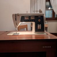 Macchina da cucire Singer con mobile