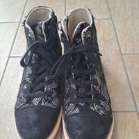 Sneakers Primigi nere effetto pizzo n.37