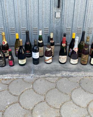 Lotto 20 Bottiglie di vino da collezione 1974-2001