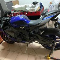 Yamaha YZF-R1