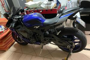 Yamaha YZF-R1
