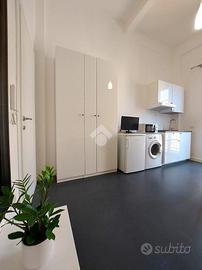 MONOLOCALE A PALERMO