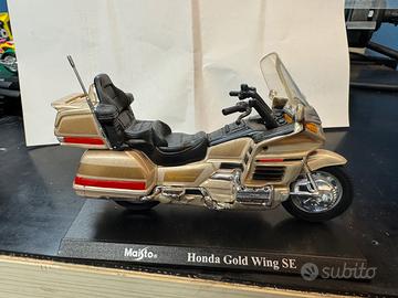 Modellino MAISTO HONDA GOLD WING SE